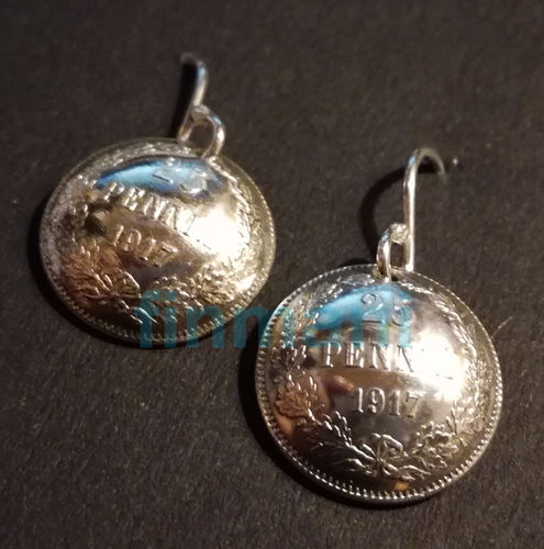 25p 1917 silver earrings with silver hooks made of Money